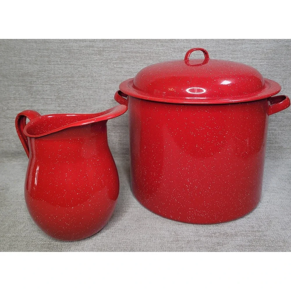 Crate & Barrel OLD STOCK Tinware Red & White Metal Pitcher & Stock Pot Set NEW